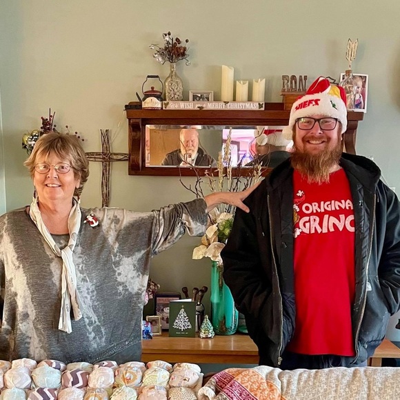 Meet your Posher, Bobbi - Picture 5 of 11